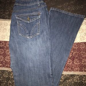 Women’s DKNY jeans
